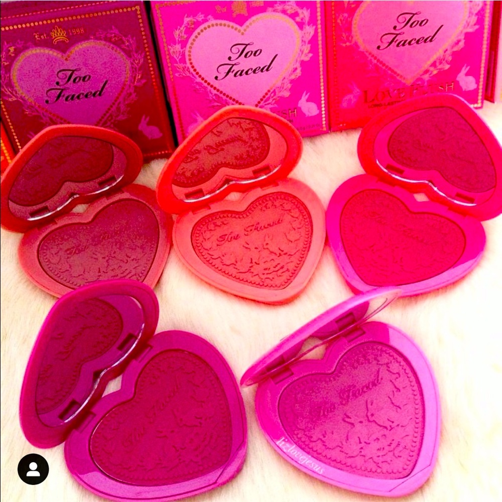 ISO Looking for Too Faced Love Flush Blush Bundle